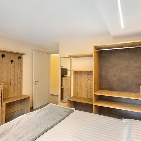 Apartment A Due Passi Rosso